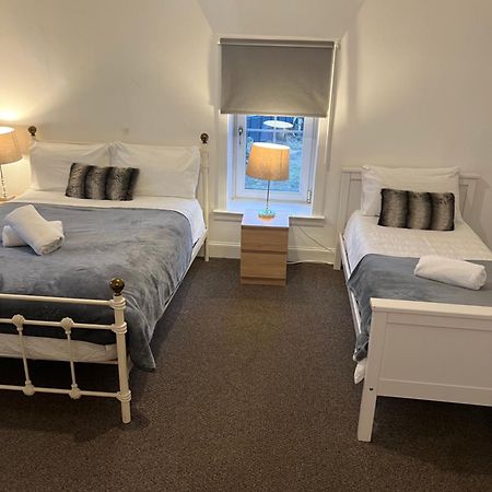 4 Bed Bungalow Near Airport Edimburgo Exterior foto